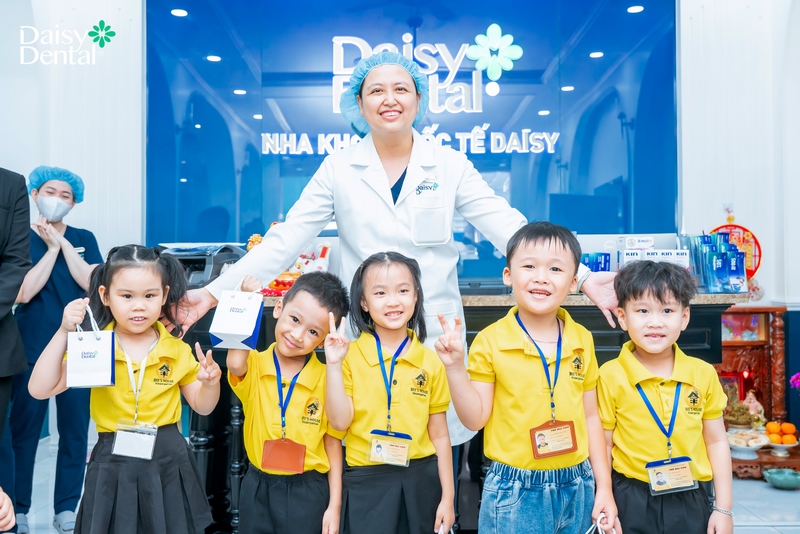 DAISY DENTAL và Bee’s House Kindergarten kết nối hành trình chăm sóc sức khỏe răng miệng cho “mầm non tương lai”