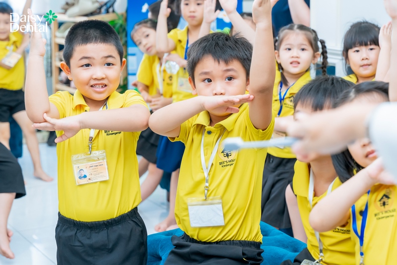 DAISY DENTAL và Bee’s House Kindergarten kết nối hành trình chăm sóc sức khỏe răng miệng cho “mầm non tương lai”