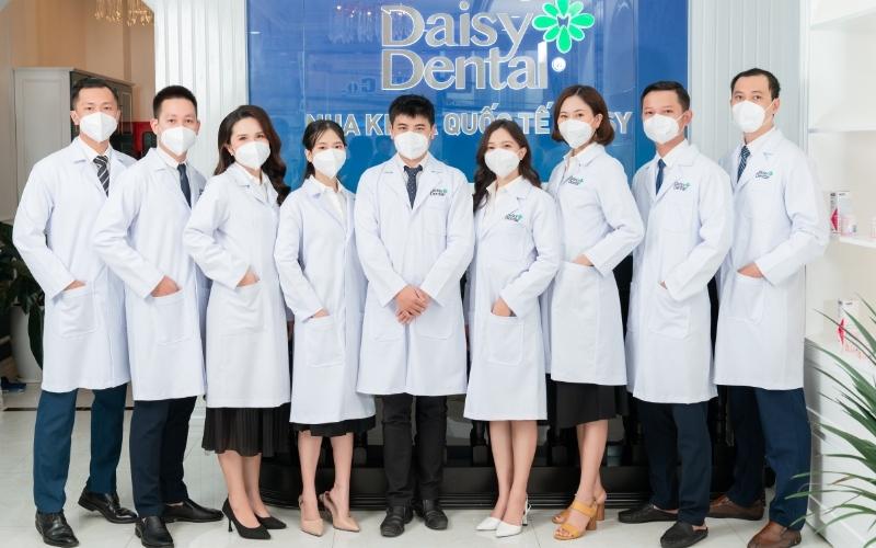 Để lựa chọn địa chỉ bọc răng sứ uy tín cần chú ý đến nhiều yếu tố khác nhau