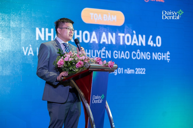 Ông Võ Đức Tám - Đại diện Nha khoa Quốc tế Daisy phát biểu lý do lựa chọn các đối tác tại sự kiện
