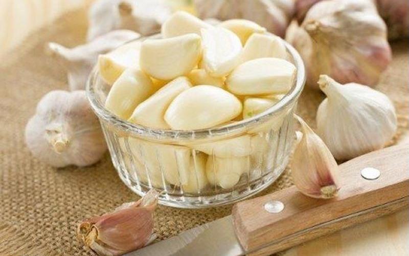 Cách trị đau sâu răng với tỏi và gừng dễ thực hiện