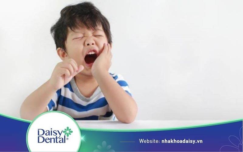 áp xe răng ở trẻ em