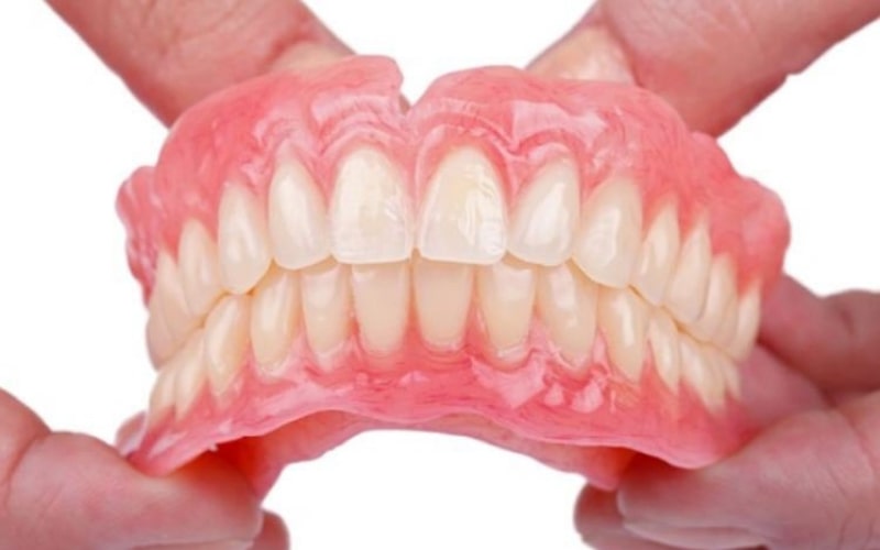 Hàm trên và hàm dưới cắn khít vào nhau chứng tỏ khớp cắn đẹp