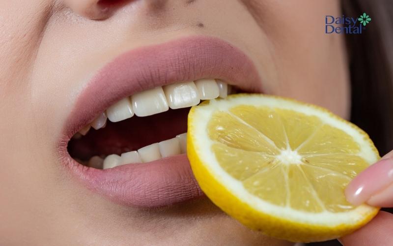 Không nên lạm dụng chanh để tẩy trắng răng
