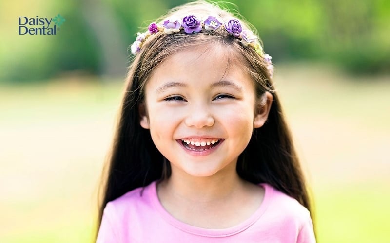 Cấu trúc hàm của bé 10 tuổi gồm có răng sữa và răng vĩnh viễn