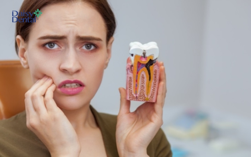 Răng không đều, mọc khấp khểnh có thể gây ra nhiều bệnh lý răng miệng