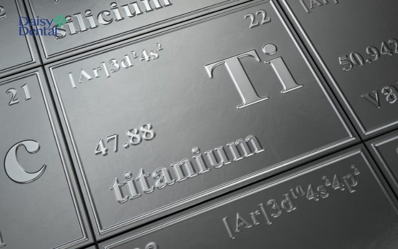 Trụ Implant Mỹ được làm từ Titanium tinh khiết nên rất an toàn với cơ thể