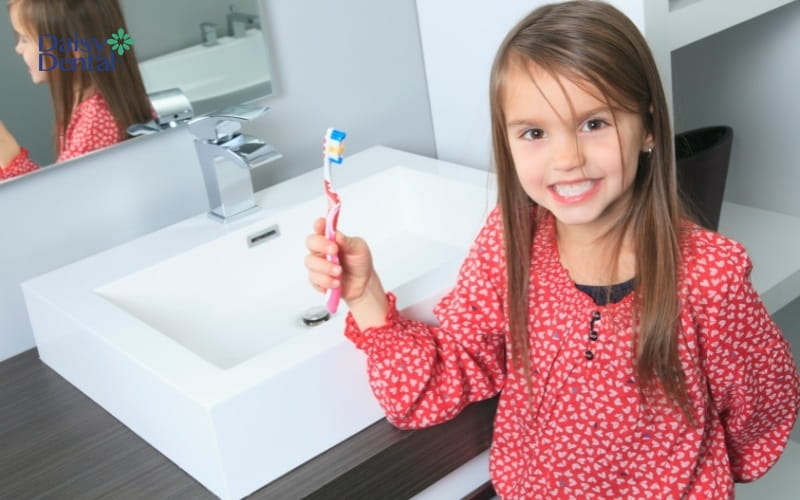 Chọn sản phẩm chăm sóc răng miệng phù hợp với từng độ tuổi của con