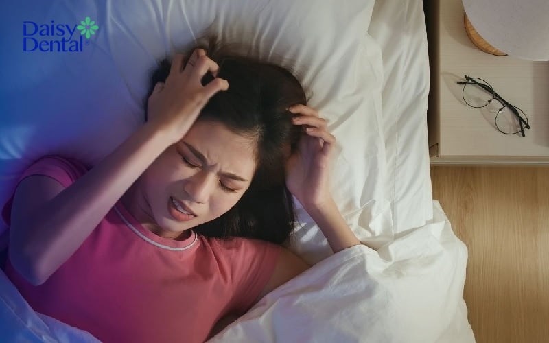 Ngủ không đủ giấc là một trong những nguyên nhân khiến mụn thịt mọc ở cuống lưỡi