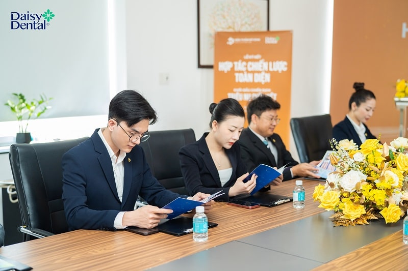 Những hình ảnh nổi bật tại buổi lễ ký kết hợp tác giữa DAISY DENTAL và Viện thẩm mỹ DIVA
