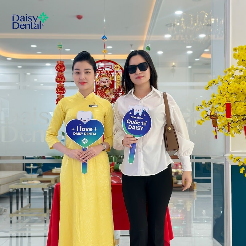 Những hình ảnh nổi bật khác tại DAISY DENTAL đầu Xuân Giáp Thìn
