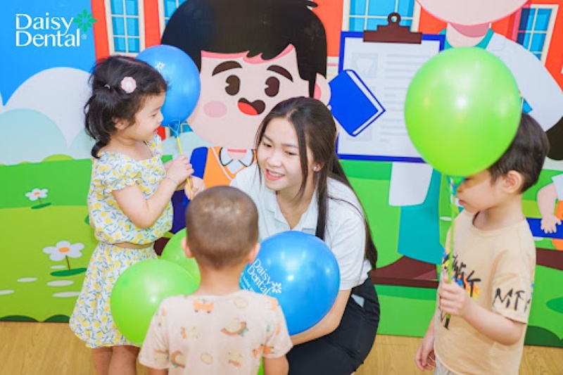 Buổi thăm khám thiện nguyện được Nha khoa Quốc tế DAISY chuẩn bị kỹ lưỡng, chỉn chu và chuyên nghiệp