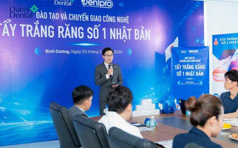Nha khoa Quốc tế DAISY nhận Chuyển giao công nghệ tẩy trắng răng số 1 Nhật Bản