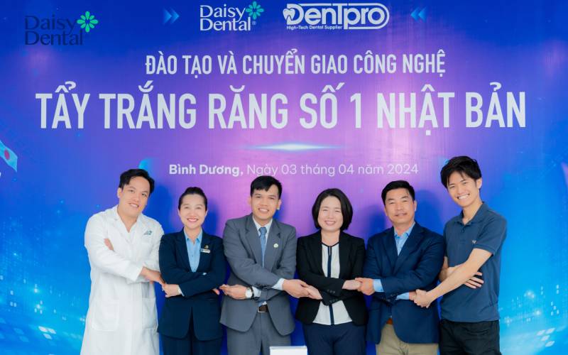 Nha khoa Quốc tế DAISY nhận Chuyển giao công nghệ tẩy trắng răng số 1 Nhật Bản