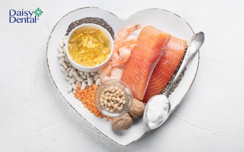 Omega 3 thường được tìm thấy trong cá, các loại ngũ cốc, dầu cá,...