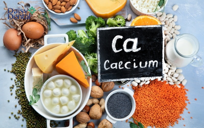 Canxi thường được tìm thấy trong các thực phẩm như trứng, đậu và chế phẩm từ sữa