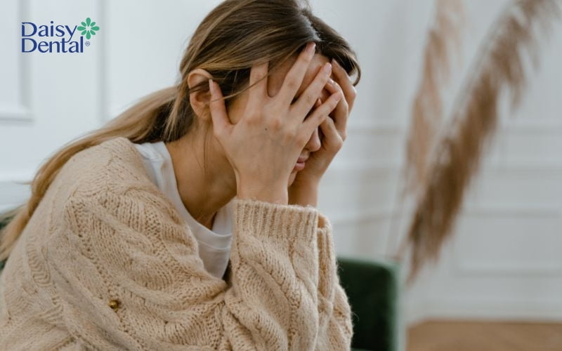 Đau quai hàm gần tai gây ra nhiều biến chứng nguy hiểm với sức khỏe tổng thể