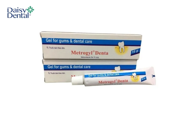 Thuốc bôi chữa viêm nha chu Metrogyl Denta
