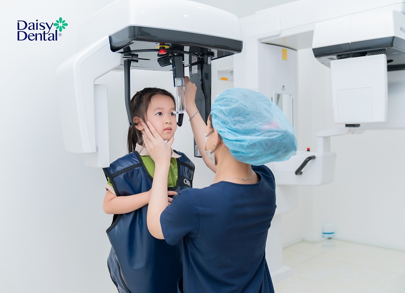 niềng răng sớm cho trẻ nên hay không