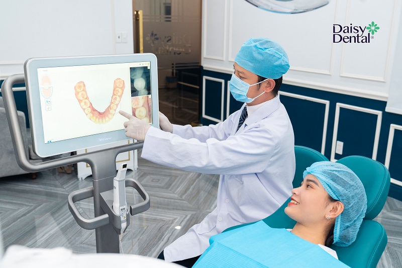 Đông đảo khách hàng thăm khám và trải nghiệm công nghệ quét dấu răng iTero Element 5D miễn phí