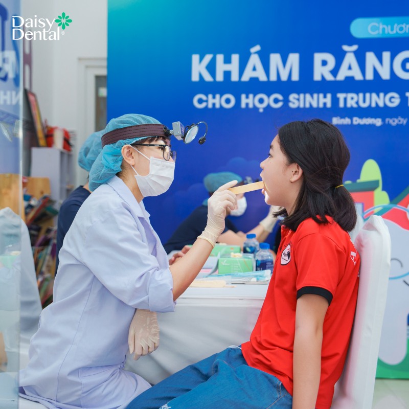 khám răng thiện nguyện