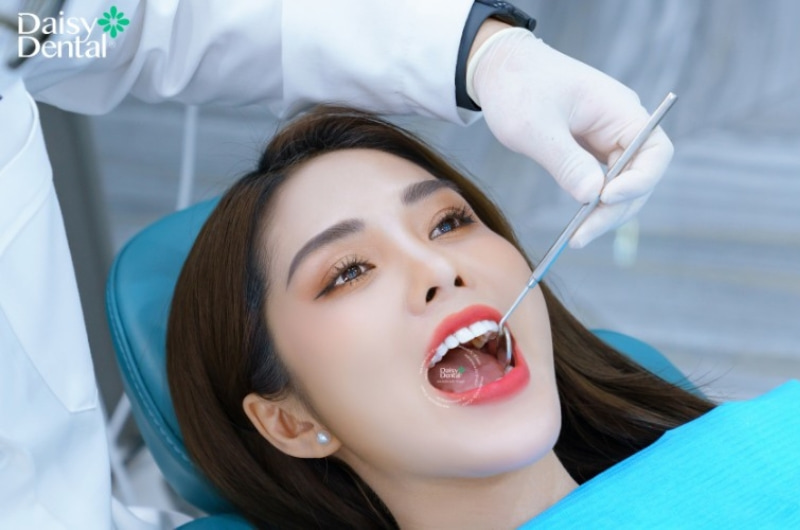 Nhổ răng khôn 2 tháng vẫn đau bạn nên đến nha khoa uy tín để được thăm khám