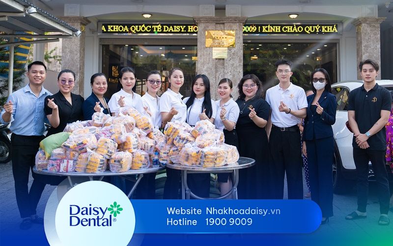 phát gạo thiện nguyện
