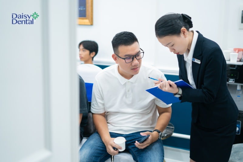 Khách hàng đồng ý sử dụng dịch vụ tại Nha khoa Quốc tế DAISY