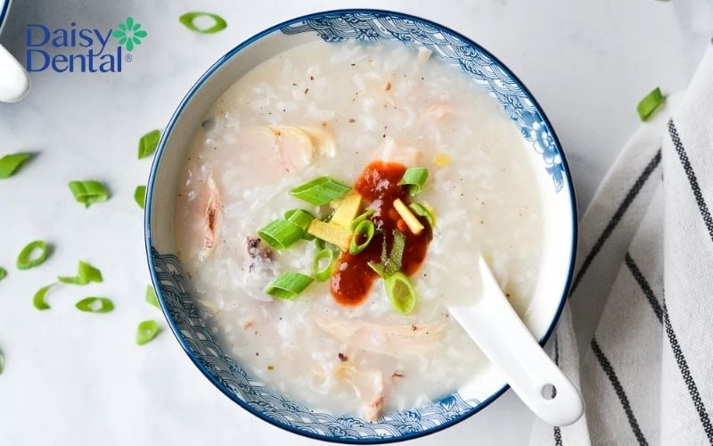 Ăn cháo giúp bổ sung đầy đủ chất dinh dưỡng cho người bệnh
