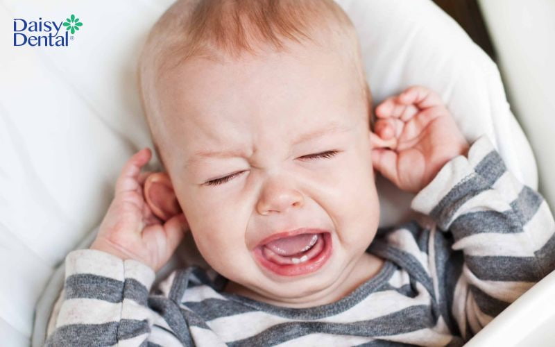 Tình trạng này sẽ gây khó chịu, đồng thời ảnh hưởng đến sinh hoạt hằng ngày của bé