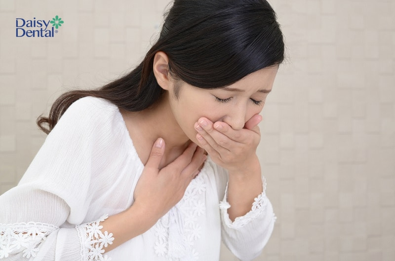 Bạn có thể sẽ bị buồn nôn sau khi nhổ răng khôn do lượng thuốc tê vẫn còn trong cơ thể