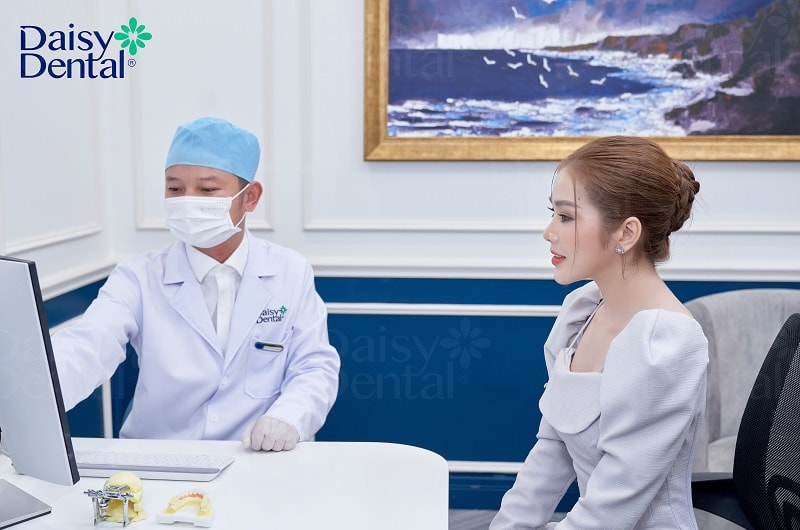 Lựa chọn cơ sở nha khoa uy tín để tránh buồn nôn sau khi nhổ răng khôn