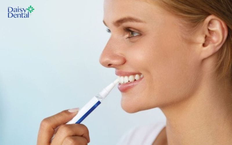 Tránh để gel tẩy trắng tiếp xúc với nướu và môi