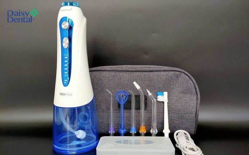 Máy tăm nước H2ofloss có khả năng làm sạch răng lên đến 99%