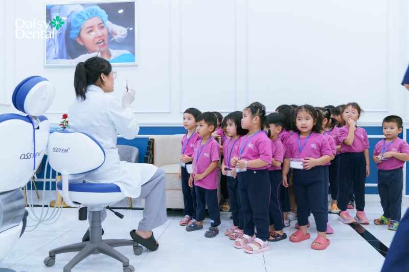 DAISY DENTAL chào đón các bé Trường Mầm non IGC Thống Nhất đến tham quan 
