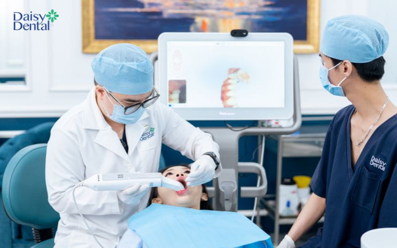 Khách hàng có thể xem trước kết quả niềng nhờ công nghệ quét dấu răng iTero Element 5D Plus