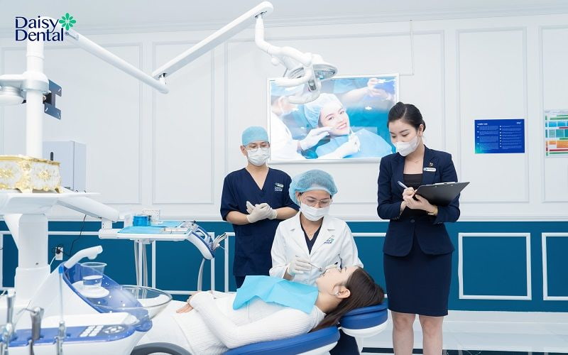 Nha khoa Quốc tế DAISY là địa chỉ nhổ răng khôn đáng tin cậy được khách hàng đánh giá cao