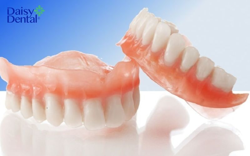 Hàm giả tháo lắp giúp khắc phục tình trạng mất răng đơn giản