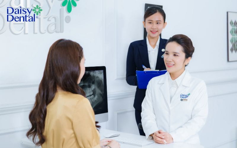 Cần thăm khám thường xuyên để kịp thời phát hiện các bệnh lý xung quanh hàm