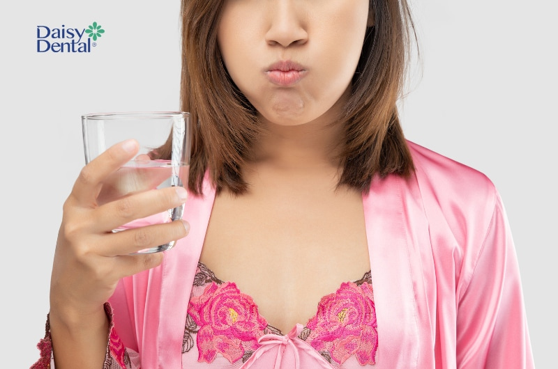 Nước muối có khả năng sát khuẩn rất tốt.