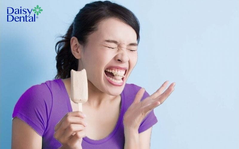 ê răng cửa hàm dưới