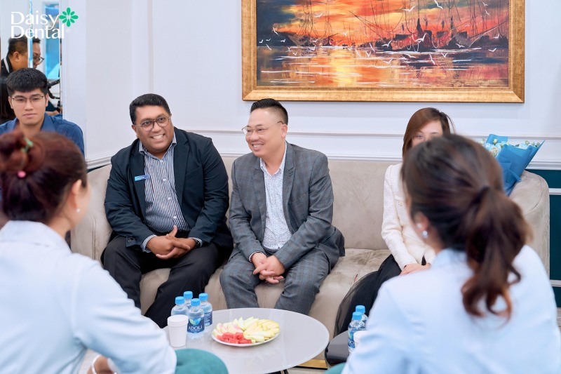 Đại diện 2 bên trao đổi về những định hướng hợp tác trong tương lai