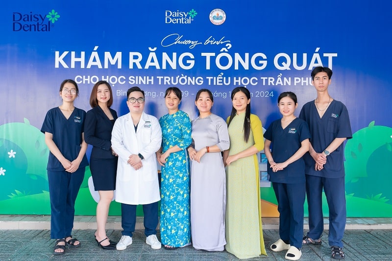 DAISY DENTAL tổ chức thăm khám và tuyên truyền kiến thức nha khoa cho hơn 955 em nhỏ Trường Tiểu Học Trần Phú