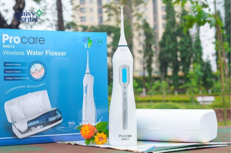 Máy tăm nước du lịch với thiết kế nhỏ gọn, dễ mang theo khi đi ra ngoài