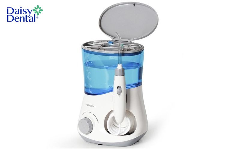 Máy tăm nước Lock&Lock Oral Irrigator ENR111BLU có hộp đựng đầu tăm tích hợp trên thân máy