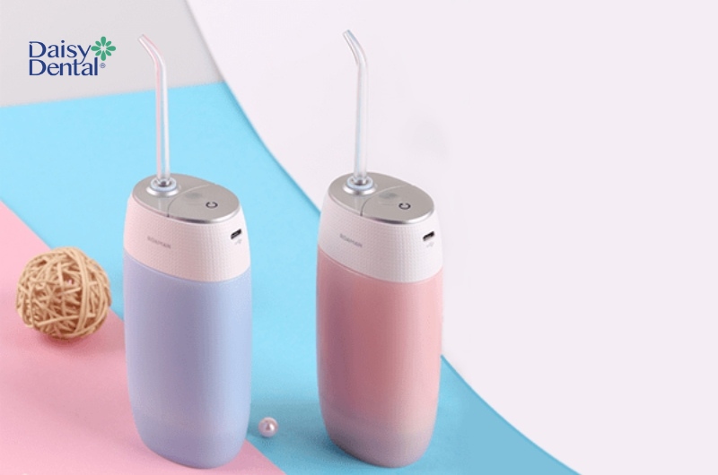 Máy tăm nước Roaman với thiết kế nhỏ gọn