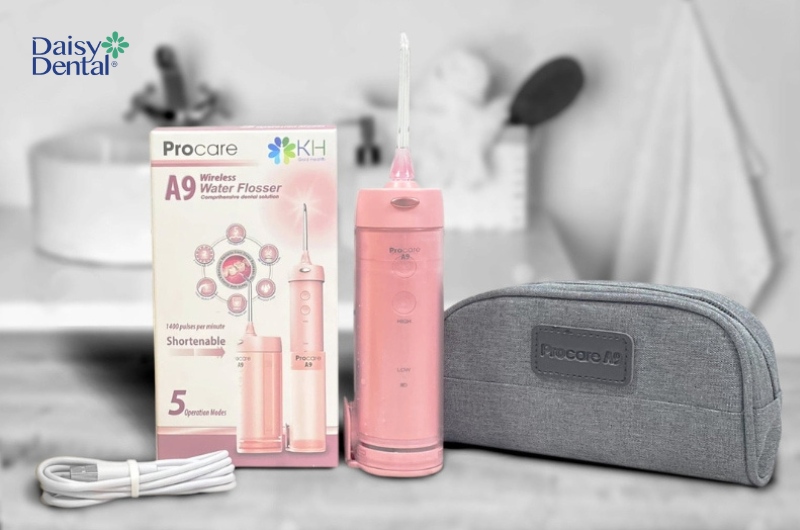 Máy tăm nước Procare A9 với màu hồng bắt mắt