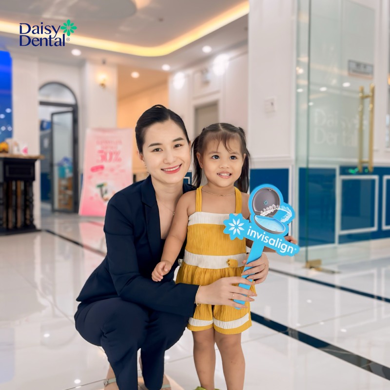 Mỗi một nụ cười của khách hàng vừa là niềm vui, vừa là động lực để đội ngũ DAISY DENTAL luôn nỗ lực, cố gắng trên hành trình “Kiến tạo nụ cười Việt”