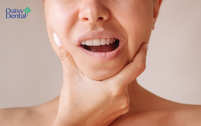 Răng mọc trong cùng gây tác động xấu đến sức khỏe cần phải nhổ