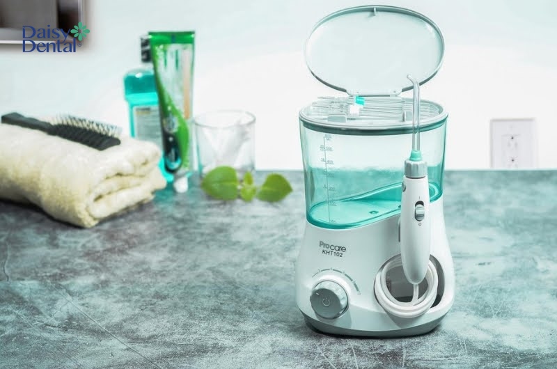 Máy tăm nước gia đình Procare KHT102